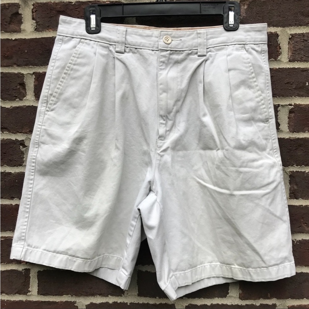 Men’s gap grey khakis size 32 relaxed fit worn once like new